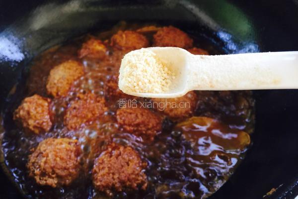 红烧肉丸包鹌鹑蛋的做法图解24