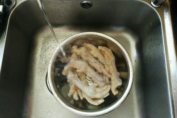 泡椒凤爪的做法图解4