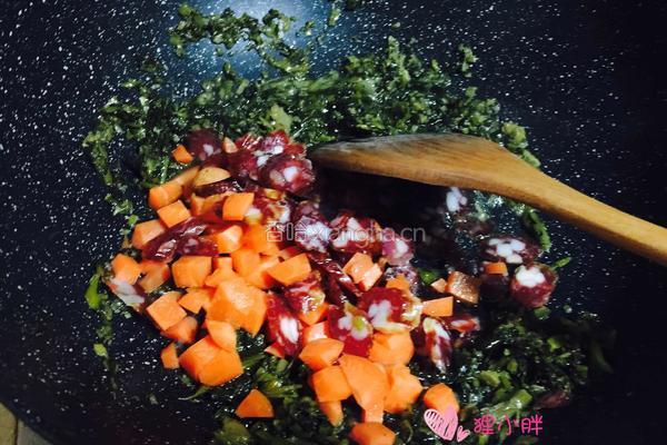 雪菜香肠焖饭的做法图解6