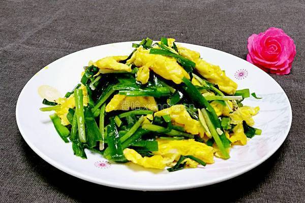 韭菜炒鹅蛋的做法图解8