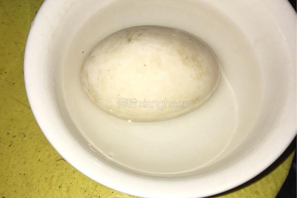 淹咸鸭蛋的做法图解5