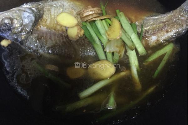 红烧蘑菇扁鱼的做法图解3