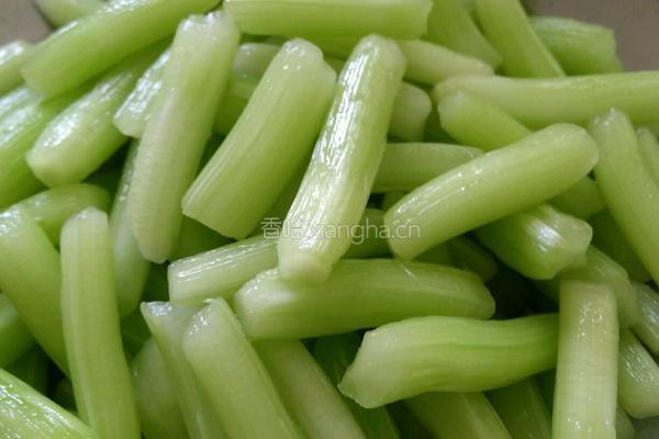 清调绿菜茎的做法图解3