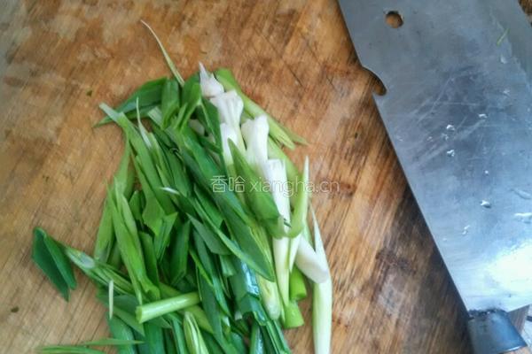 豆芽蒜苗五花肉的做法图解3