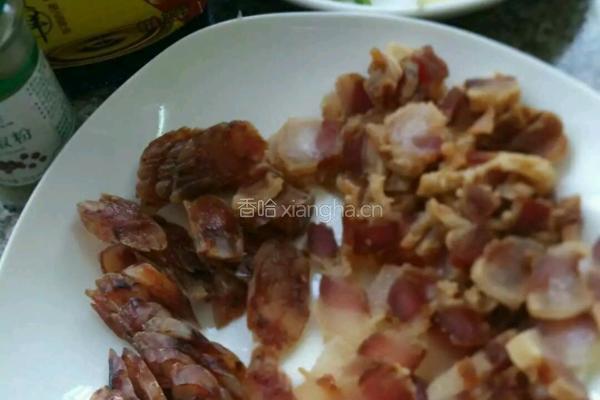 腊味煲仔饭的做法图解1