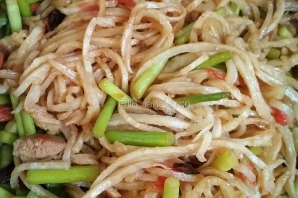 腊肉炒饼的做法图解12