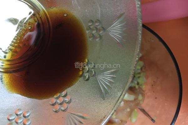 水汆嫩肉丸的做法图解6