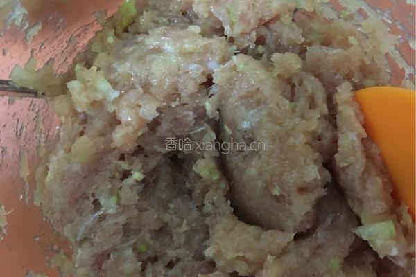 水汆嫩肉丸的做法图解8
