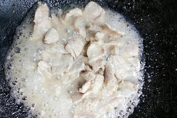 青椒炒肉的做法图解2