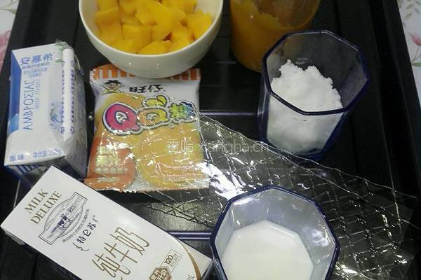 六寸芒果酸奶慕斯的做法图解1
