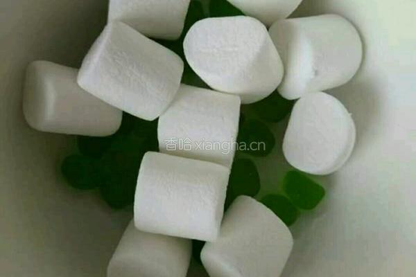 草莓牛奶布丁的做法图解2