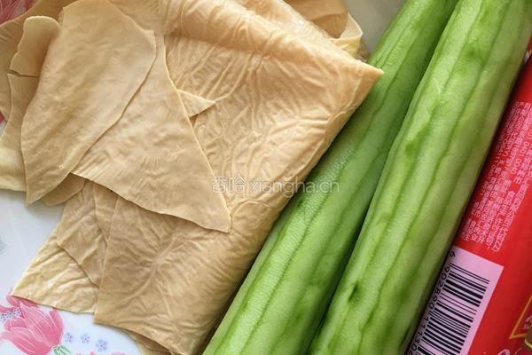 凉拌豆皮的做法图解1