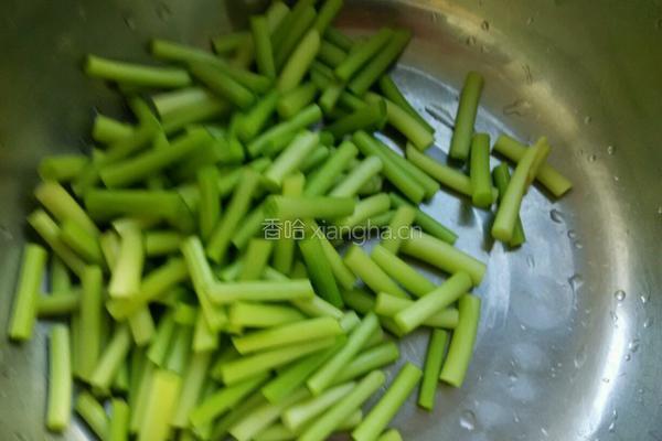 蒜毫炒鸡蛋的做法图解4