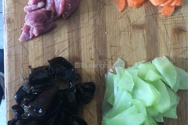 小炒青笋的做法图解2