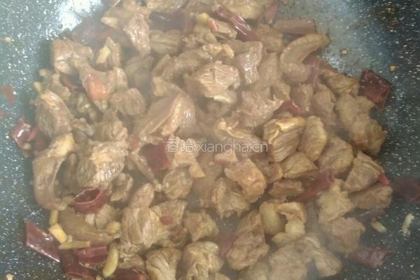 牛腩炖土豆的做法图解4