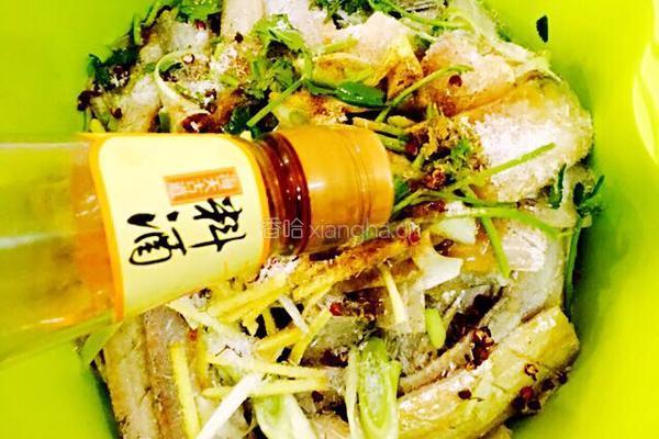 干炸带鱼的做法图解3