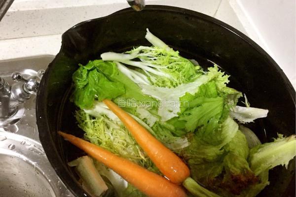 鸡胸肉色拉的做法图解3
