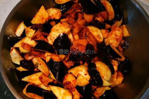 土豆茄子烧木耳的做法图解6