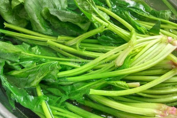 菠菜炒鸡蛋的做法图解4