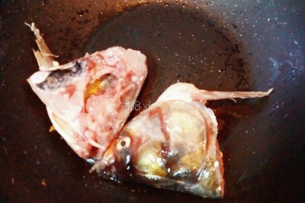 鲢鱼头汤的做法图解3