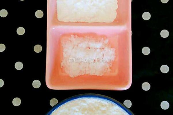 白菜丁肉丁大包子的做法图解2