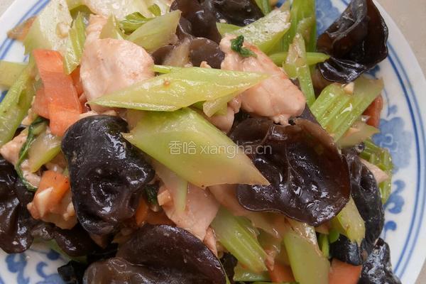 西芹肉片炒木耳的做法图解8