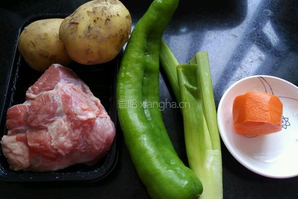 土豆炖牛肉的做法图解1