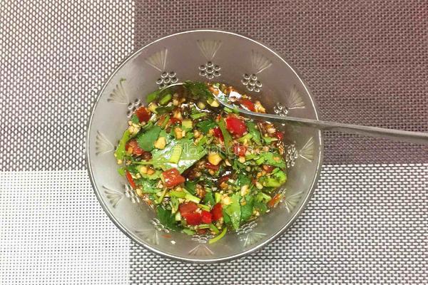皮蛋豆腐的做法图解3