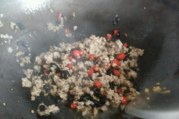 豆豉肉末豆角的做法图解6