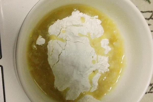 莲蓉蛋黄酥的做法图解1