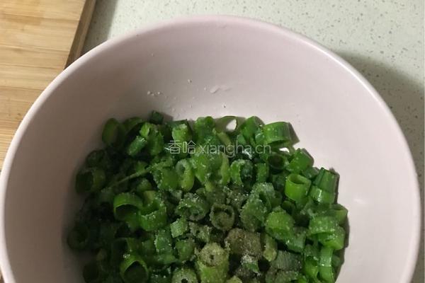 葱油鸡蛋饼的做法图解3