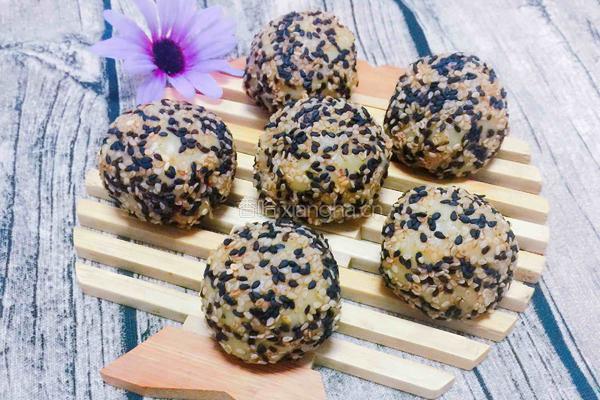 芝麻土豆球的做法图解6
