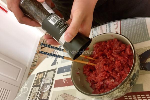 双层牛肉汉堡的做法图解2