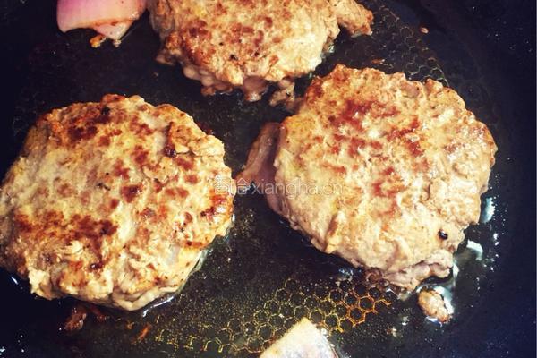 双层牛肉汉堡的做法图解6