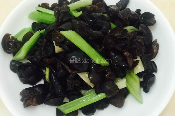 素炒泥蒿木耳的做法图解11