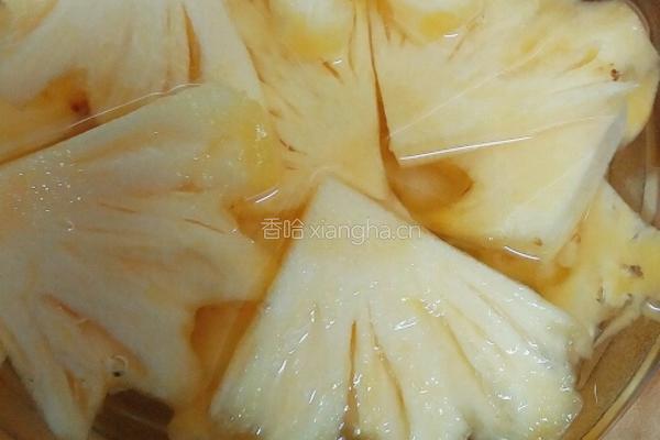 菠萝油条虾的做法图解2
