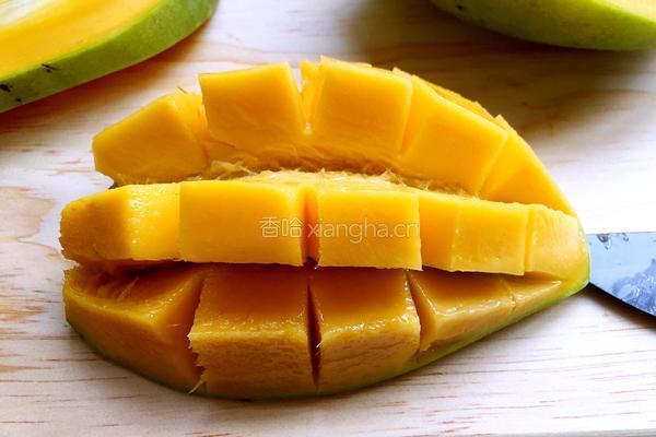芒果奶昔的做法图解4