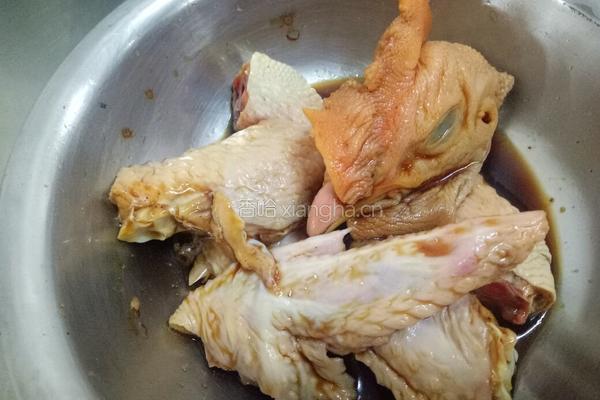 韭黄骨香鸡（粤菜)的做法图解1