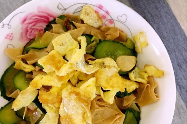 黄瓜豆皮炒鸡蛋的做法图解8
