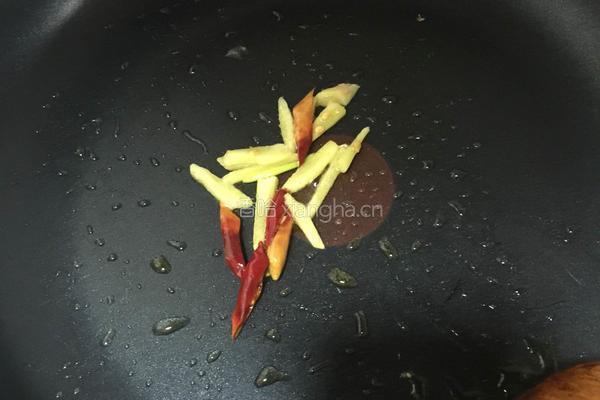 鲫鱼炖豆腐的做法图解2