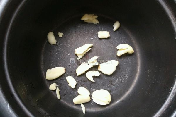 蒜香焖五花肉的做法图解3