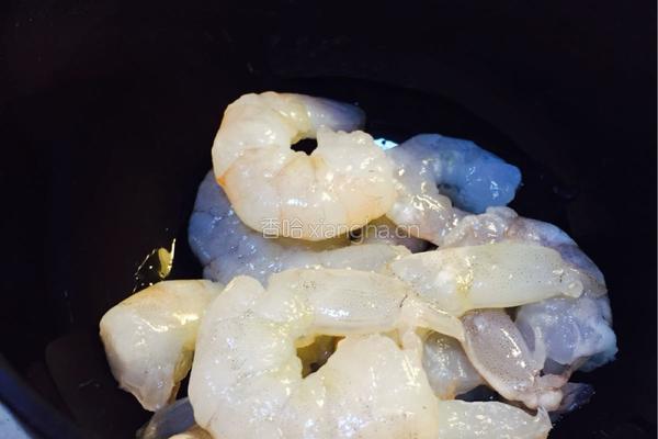 虾仁烩豌豆的做法图解3