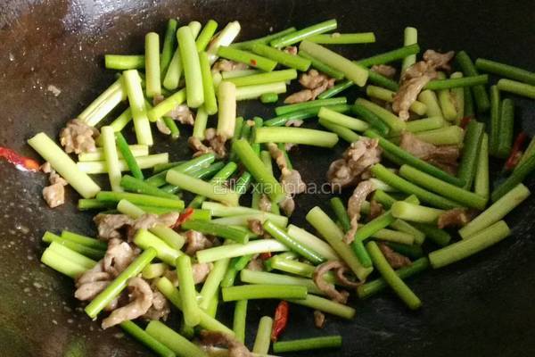 蒜苗肉丝的做法图解4