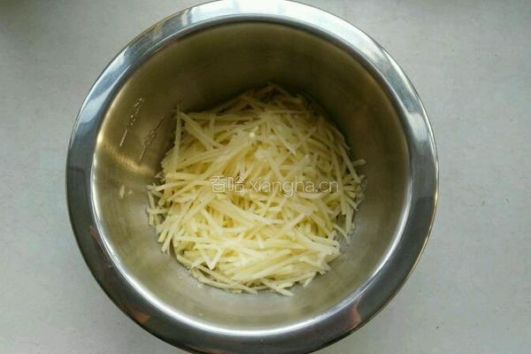 土豆烘蛋的做法图解1