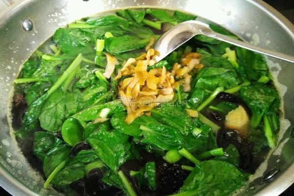 榨菜木耳青菜汤的做法图解5