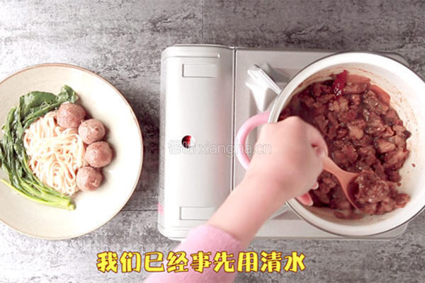 广式牛腩面的做法图解6