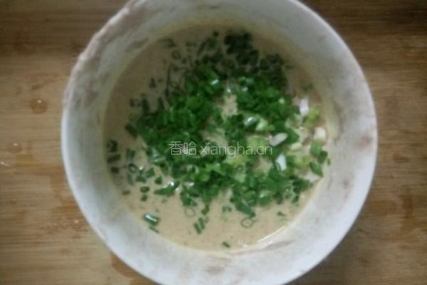 鸡蛋葱饼的做法图解1