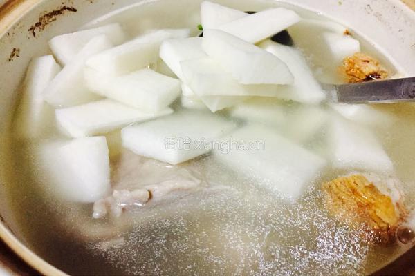 肉排煮萝卜的做法图解4