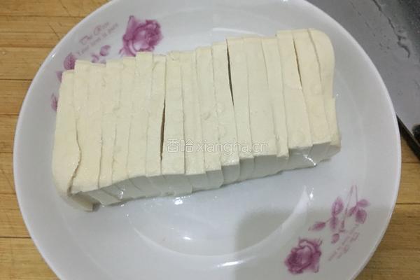 番茄肉末豆腐的做法图解1