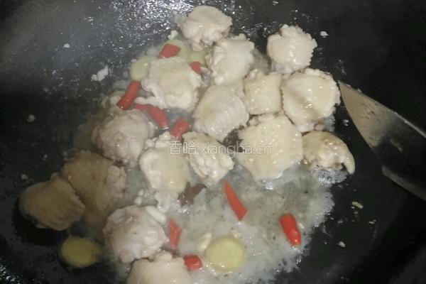 土豆焖鸡翅的做法图解4